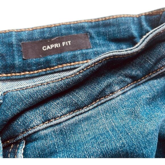 Judy Blue Capri Fit Distressed Ankle Skinny Jeans - Picture 8 of 16